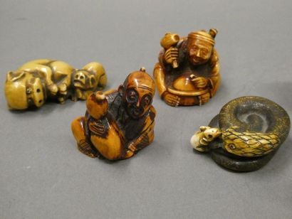 null CHINA



Set of seven netsuke including a lying dog, turtle, coiled snake, characters...