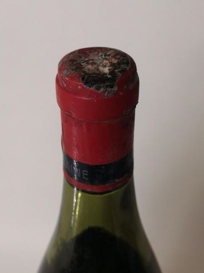 null 1 bouteille GRANDS ECHEZEAUX Grand cru - Domaine de La ROMANEE CONTI 1952

Etiquette...