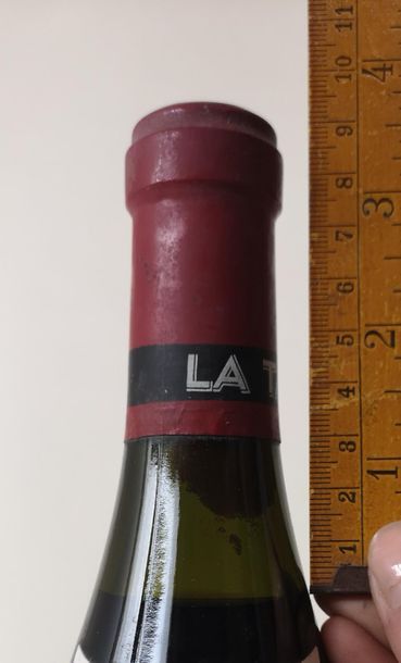 null 1 bouteille La TÂCHE Grand cru - Domaine de La ROMANEE CONTI 1991

Etiquette...