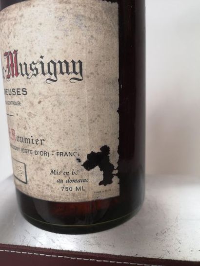 null 1 bouteille CHAMBOLLE MUSIGNY 1er cru "Les Amoureuses" - G. Roumier 1978

Etiquette...