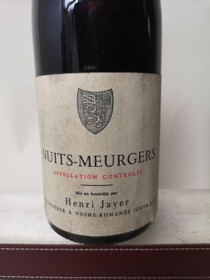 null 1 bouteille NUITS-MEURGERS - HENRI JAYER 1985

Etiquette légèrement sale, niveaux...