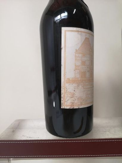 null 1 bouteille CHÂTEAU HAUT BRION - 1er Grand cru classé Pessac Léognan 1989
Etiquette...