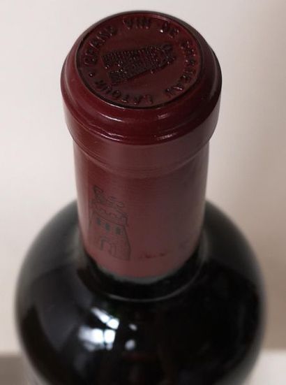 null 1 bouteille CHÂTEAU LATOUR - 1er Grand cru classé Pauillac 1999

