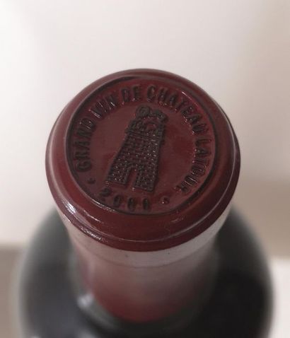 null 1 bouteille CHÂTEAU LATOUR - 1er Grand cru classé Pauillac 1999

