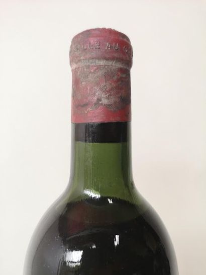 null 1 bouteille CHÂTEAU MOUTON ROTHSCHILD - 1er Grand cru classé Pauillac 1945

Etiquette...