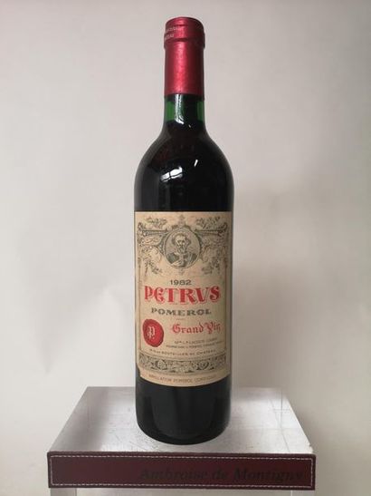 null 1 bouteille PETRUS 1982

Etiquette légèrement abîmée, niveau base goulot.