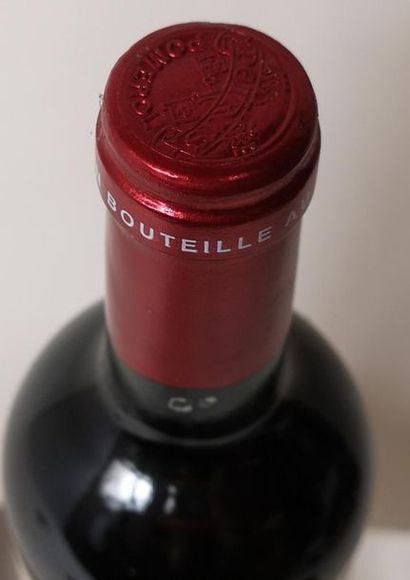 null 1 bouteille PETRUS 1999

