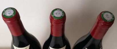 null 3 bouteilles RAYAS - CHÂTEAUNEUF du PAPE 2006

Une étiquette déchirée.