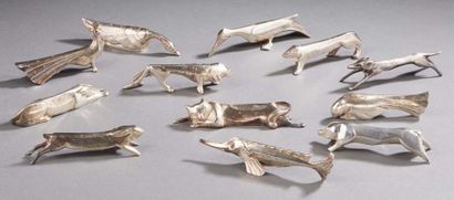COLLECTION GALLIA 
Porte-couteaux en métal argenté figurant des animaux et des poissons...