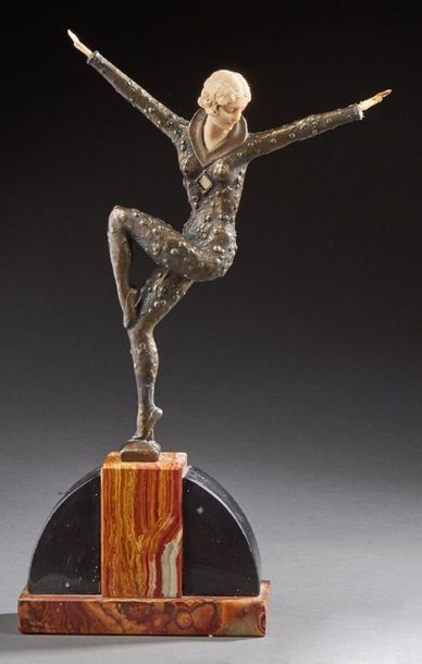 DEMETER CHIPARUS, DANS LE GOÛT DE 
Sculpture chryséléphantine en bronze à patine...