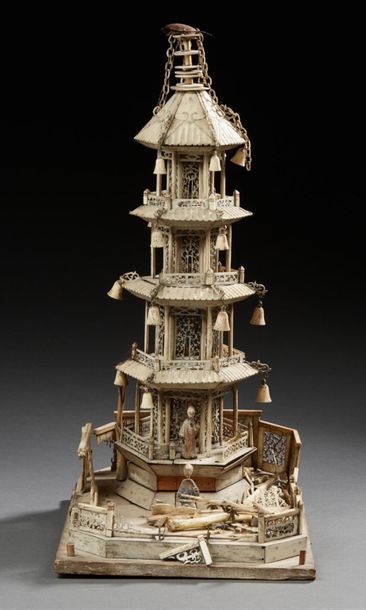 CHINE CANTON XXe SIÈCLE Bone group, four-storey pagoda, roof edges decorated with...
