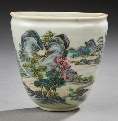 CHINE XXe siècle Small porcelain wall vase with polychrome decoration of trees in...