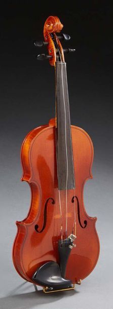 null GERMAN VIOLIN From Erlangen
Circa 1980 356 mm.
New