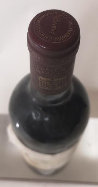 null 1 bouteille CHÂTEAU MARGAUX - 1er Gcc Margaux 1987


Etiquette légèrement tachée...