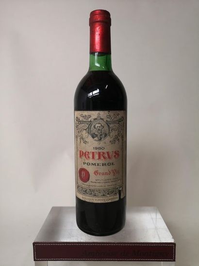 null 1 bouteille PETRUS 1980


Etiquette légèrement griffée, niveau légèrement bas....