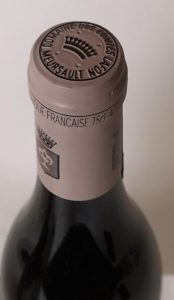 null 1 bouteille MEURSAULT 1er cru "Charmes" - Comtes Lafon 2007


