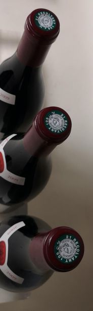 null 3 bouteilles CLOS SAINT DENIS Grand cru - Domaine Bertagna 2009


1 étiquette...