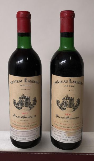 null 2 bouteilles CHÂTEAU LANESSAN - Médoc 1971

1 étiquette légèrement griffée,...