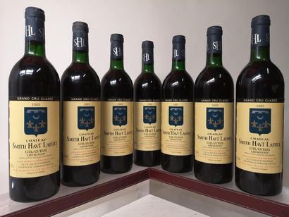 null 7 bouteilles CHÂTEAU SMITH HAUT LAFITE - Cc Pessac Léognan 1985

Niveau légèrement...