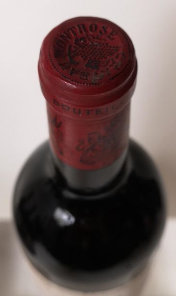 null 1 bouteille CHÂTEAU MONTROSE - 2é Gcc Saint Estèphe 1977

Etiquette légèrement...