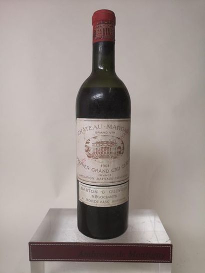 null 1 bouteille CHÂTEAU MARGAUX - 1er Gcc Margaux 1961

Etiquette légèrement tachée,...