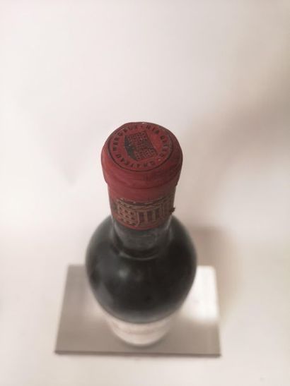 null 1 bouteille CHÂTEAU MARGAUX - 1er Gcc Margaux 1961

Etiquette légèrement tachée,...