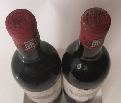 null 2 bouteilles CHÂTEAU MARGAUX - 1er Gcc Margaux 1964

Etiquettes légèrement tachées...