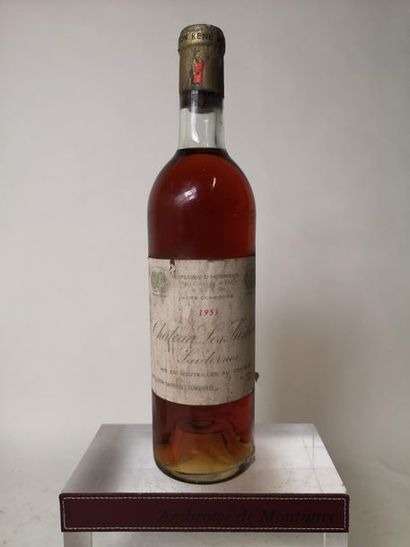 null 1 bouteille CHÂTEAU LES JUSTIERS - Sauternes 1953

Etiquette tachée, légèrement...