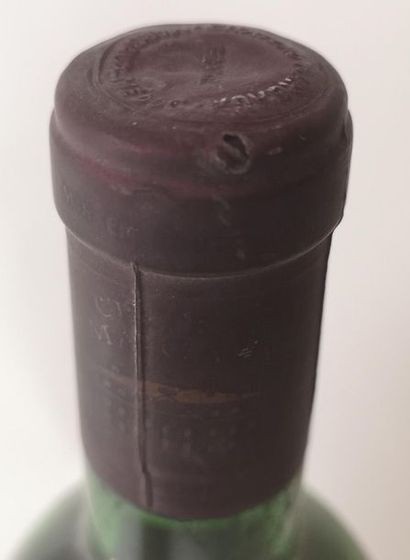 null 1 bouteille CHÂTEAU MARGAUX - 1er Gcc Margaux 1971

Etiquette légèrement tachée,...