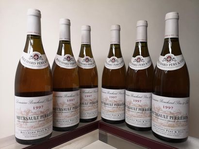 null 6 bouteilles MEURSAULT 1er cru "Perrières" - BOUCHARD P&F 1997

Caisse bois...