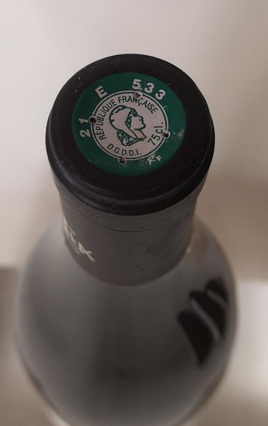null 1 bouteille MEURSAULT 1er cru "Les Charmes" - Deux MONTILLE Sœur et Frére 2...