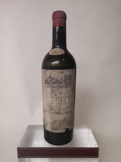 null 1 bouteille CHÂTEAU DENABRE - Haut Médoc 1938

Etiquette tachée, niveau bas...