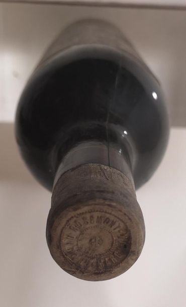 null 1 bouteille CHÂTEAU ROSEMONT - Médoc 1936

Etiquette légèrement tachée, niveau...