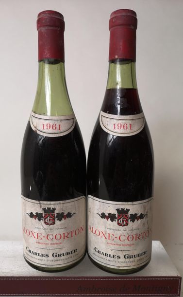 null 2 bouteilles ALOXE CORTON - Domaine C. GRUBER 1961

Etiquettes légèrement tachées,...