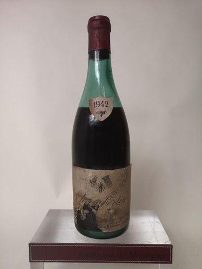 null 1 bouteille CHAMBERTIN - Thomas BASSOT 1942

Etiquette tachée et déchirée, niveau...