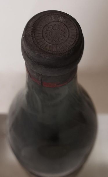 null 1 bouteille CHARMES CHAMBERTIN Grand cru - F. Fanton 1947

Niveau 4,5 cm.