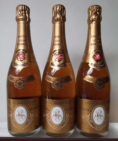null 3 bouteilles CHAMPAGNE CRISTAL de ROEDERER A VENDRE EN L'ETAT 1986