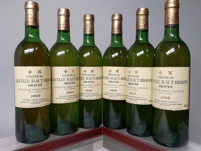 null 6 bouteilles CHÂTEAU LAVILLE HAUT BRION - GC Pessac Léognan 1983

Étiquettes...