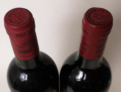 null 2 bouteilles CHÂTEAU LA LAGUNE - 3é Gcc Haut Médoc 1985

Etiquettes tâchées....