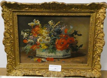 null Edmond VAN COPPENOLLE (1843-46 / 1915)
Bouquet de fleurs
Huile sur panneau,...