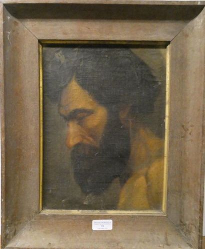 null Ecole du XIXè siècle
Portrait d'homme de profil
Huile sur toile
34x26cm