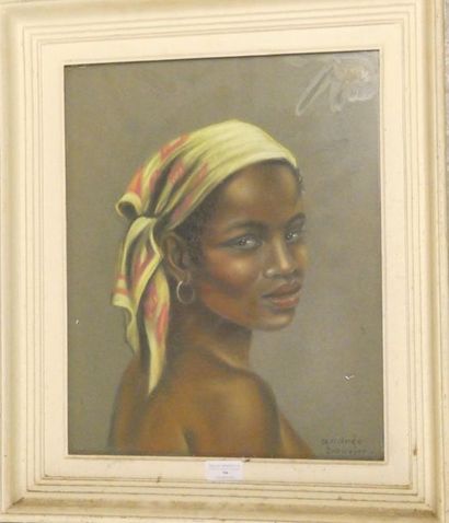 null Andrée BOUVIER (Xxè siècle)
Portrait de femme noire au foulard vert
Pastel,...