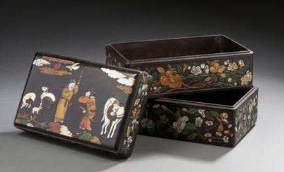 CHINE Exceptional rectangular box with two compartments. Dark wood (zitan?), inlaid...