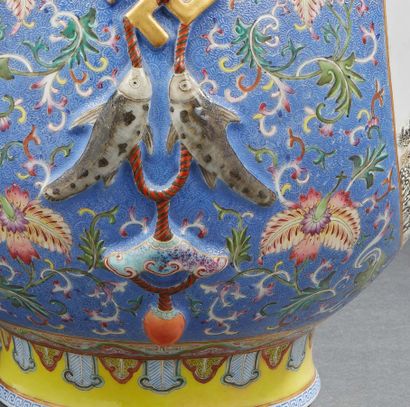 CHINE Porcelain vase of baluster shape decorated in enamels of the rose family; on...