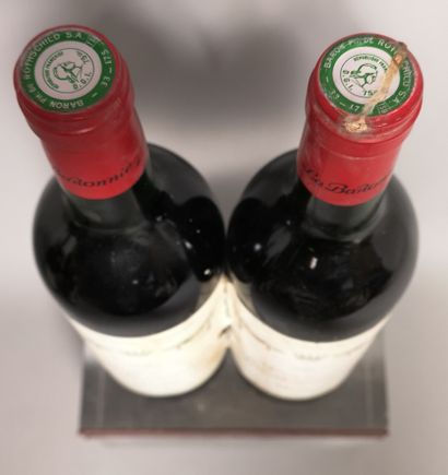 null 2 bouteilles MEDOC MISE de la BARONNIE - Baron Philippe de ROTHSCHILD 1982


Etiquettes...