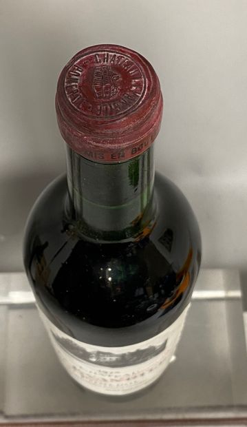 null 1 bouteille Château L' EVANGILE - Pomerol 1975


Etiquette lég. froissée, recollée,...