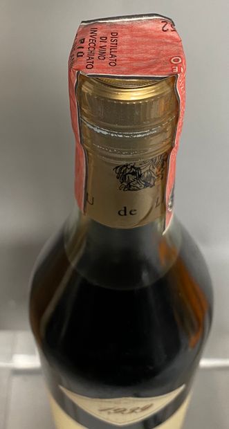 null 1 flacon 70 Cl BAS ARMAGNAC - Château de LAUBADE En coffret bois. 1939 Mis en...