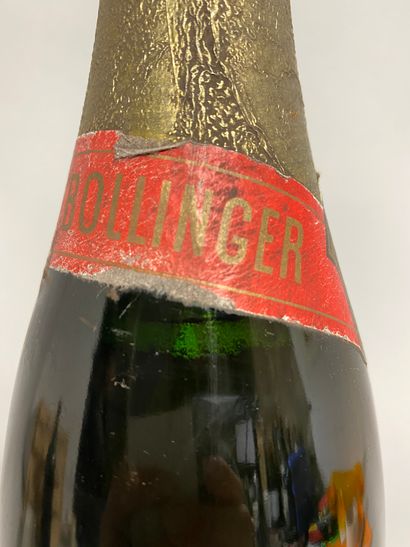 null 1 bouteille CHAMPAGNE BOLLINGER 1964


Etiquette et coiffe tachées et abimées....