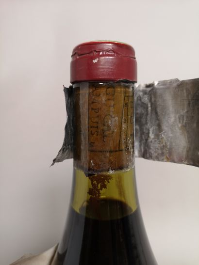 null 6 bouteilles VINS DIVERS de PROVENCE et RHONE A VENDRE EN L'ETAT : BANDOL Domaine...