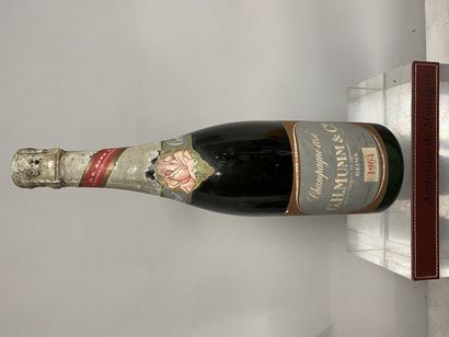 null 1 bouteille CHAMPAGNE Rosé G.H. MUMM Co 1964


Etiquette légèrement tachée....